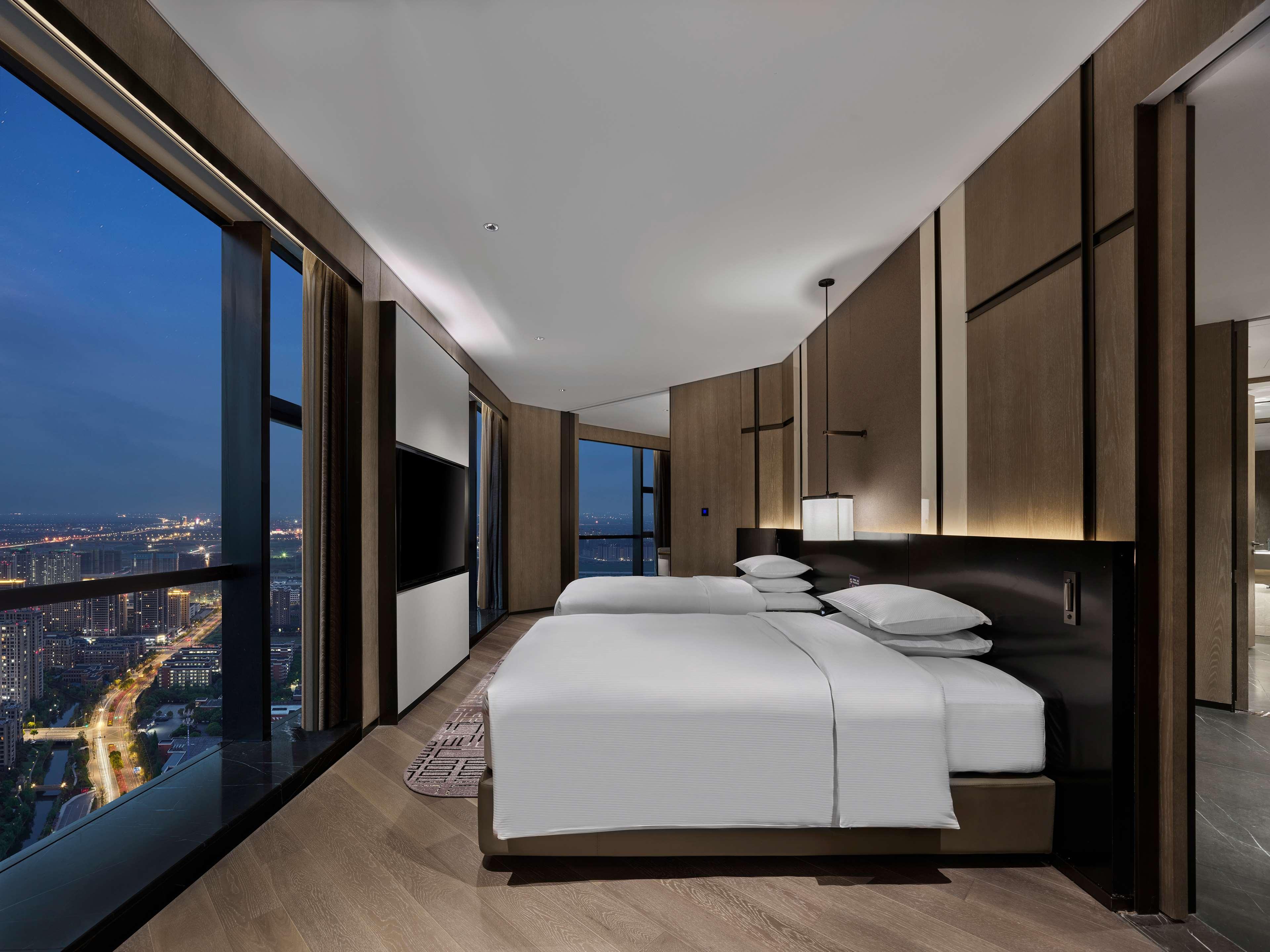 ホテル Hilton 嘉興市 エクステリア 写真