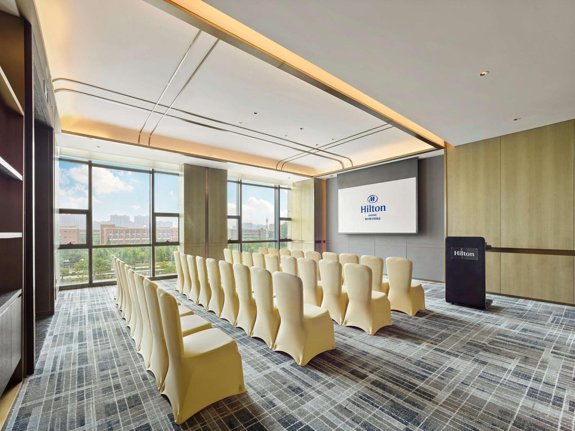 ホテル Hilton 嘉興市 エクステリア 写真